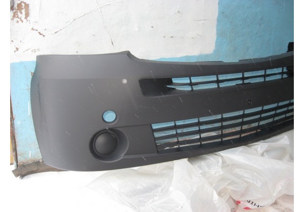 Бампер передній під противотуманки Renault Master, 03-10, 8200394563